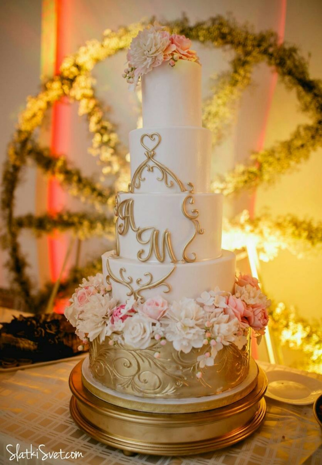 Mladenacke torte 912