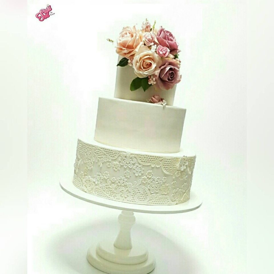 Mladenacke torte 915